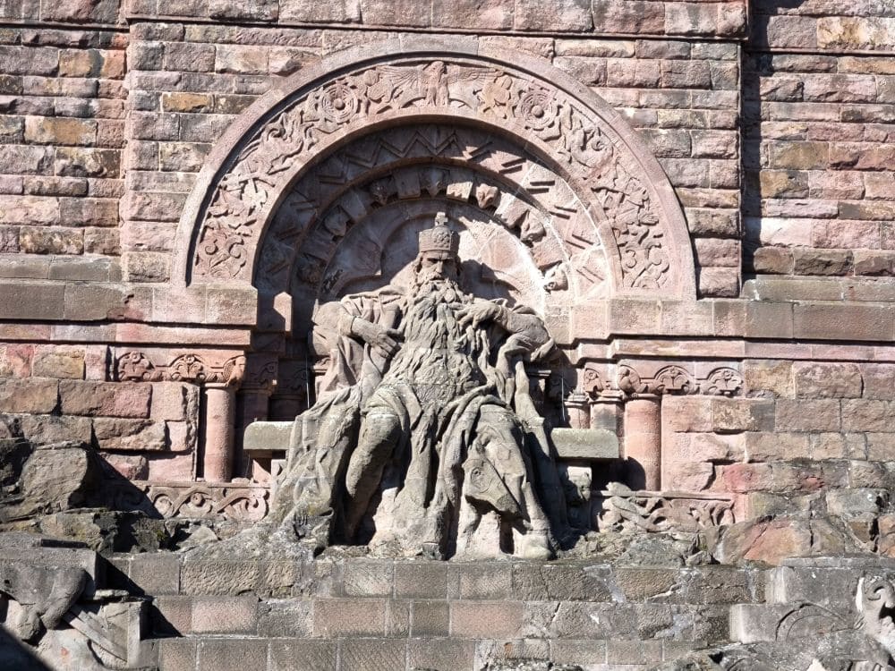 Kaiser Barbarossa auf dem Kyffhäuser-Denkmal